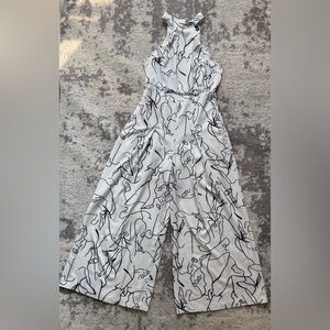 SHEIN Black and White Abstract Top